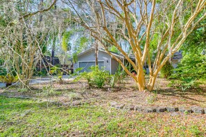 Interior - Dock & Lanai: Waterfront Home in Dunnellon (Dunnellon)