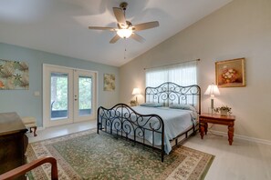 Interior - Dock & Lanai: Waterfront Home in Dunnellon (Dunnellon)