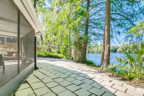Interior - Dock & Lanai: Waterfront Home in Dunnellon (Dunnellon)