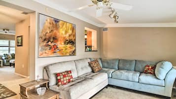 House (2 Bedrooms) | Depan hartanah