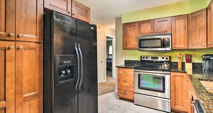 Snowbird Sanctuary w/ Covered Patio in Bradenton