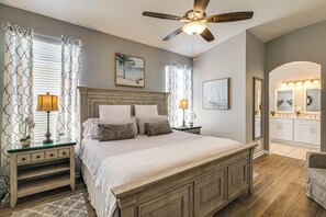 Interior - Pool, Themed Rooms & Arcade: Disney Escape (Kissimmee)