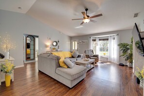 House (3 Bedrooms) | Interior - Sunny Homosassa Home w/ Private Heated Pool! (Homosassa)