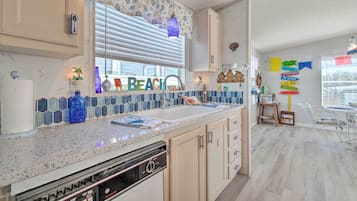 Nhà (2 Bedrooms) | Nội thất