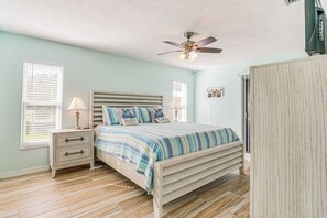 House (3 Bedrooms) | Interior - Riverfront Home With Private Dock, Fire Pit! (Homosassa)