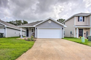 House (2 Bedrooms) | Interior - Musical Pensacola Home w/ Fire Pit + Grill! (Pensacola)