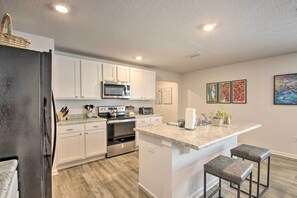 Interior - Musical Pensacola Home w/ Fire Pit + Grill! (Pensacola)