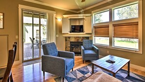 House (2 Bedrooms) | Interior - Redmond House w/ Community Amenities Access (Redmond)