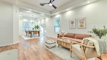 Villa (6 Bedrooms) | Interior