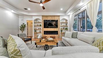 Villa (6 Bedrooms) | Interior