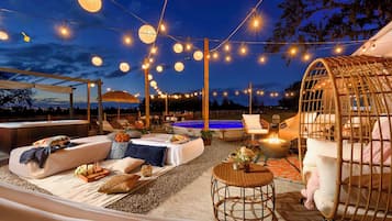 House (6 Bedrooms) | Front of property