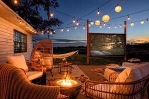 House (6 Bedrooms) | Interior