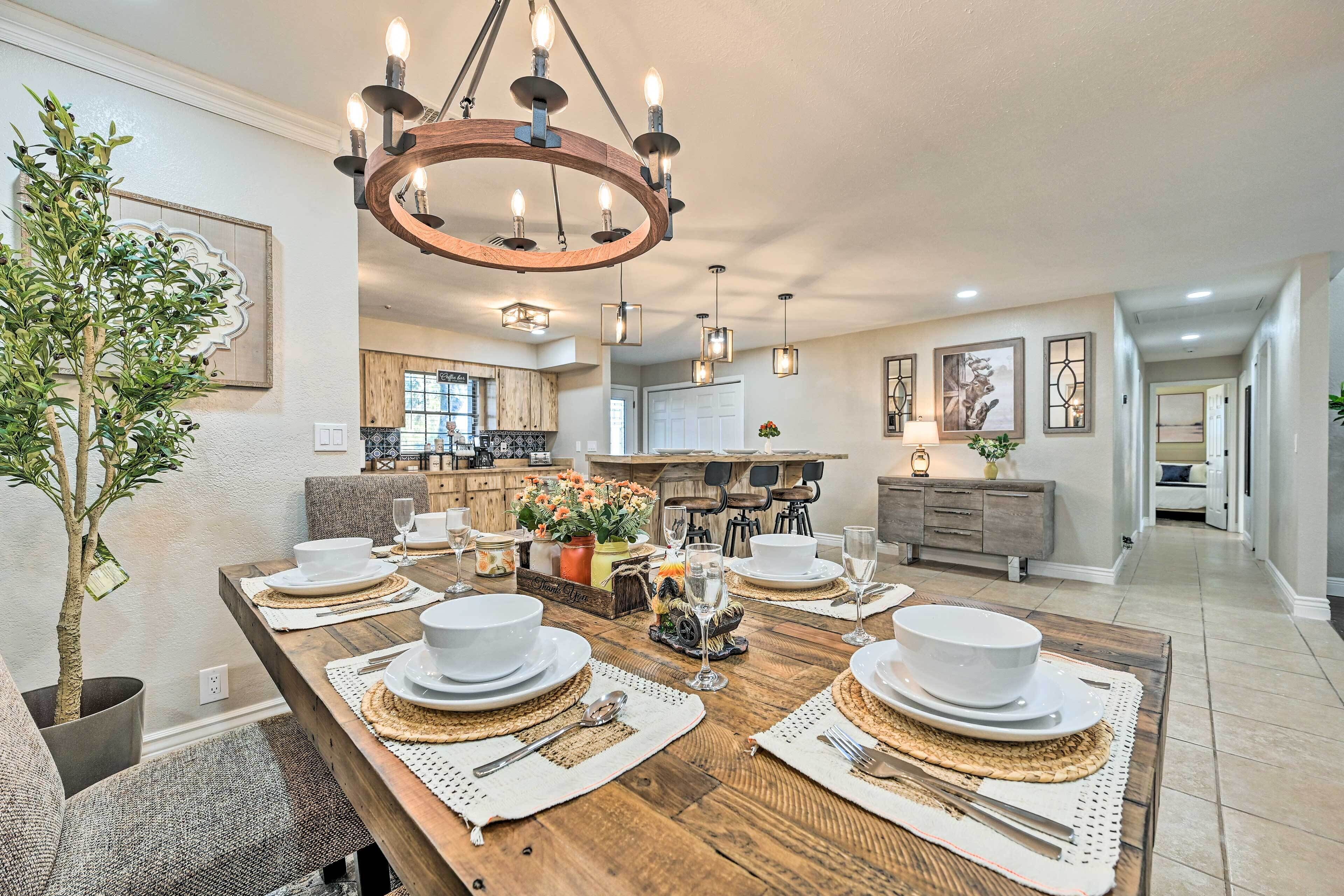 House (6 Bedrooms) | Interior