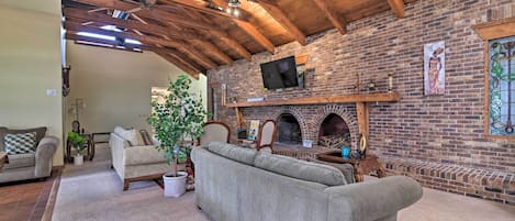 House (Multiple Bedrooms) | Interior