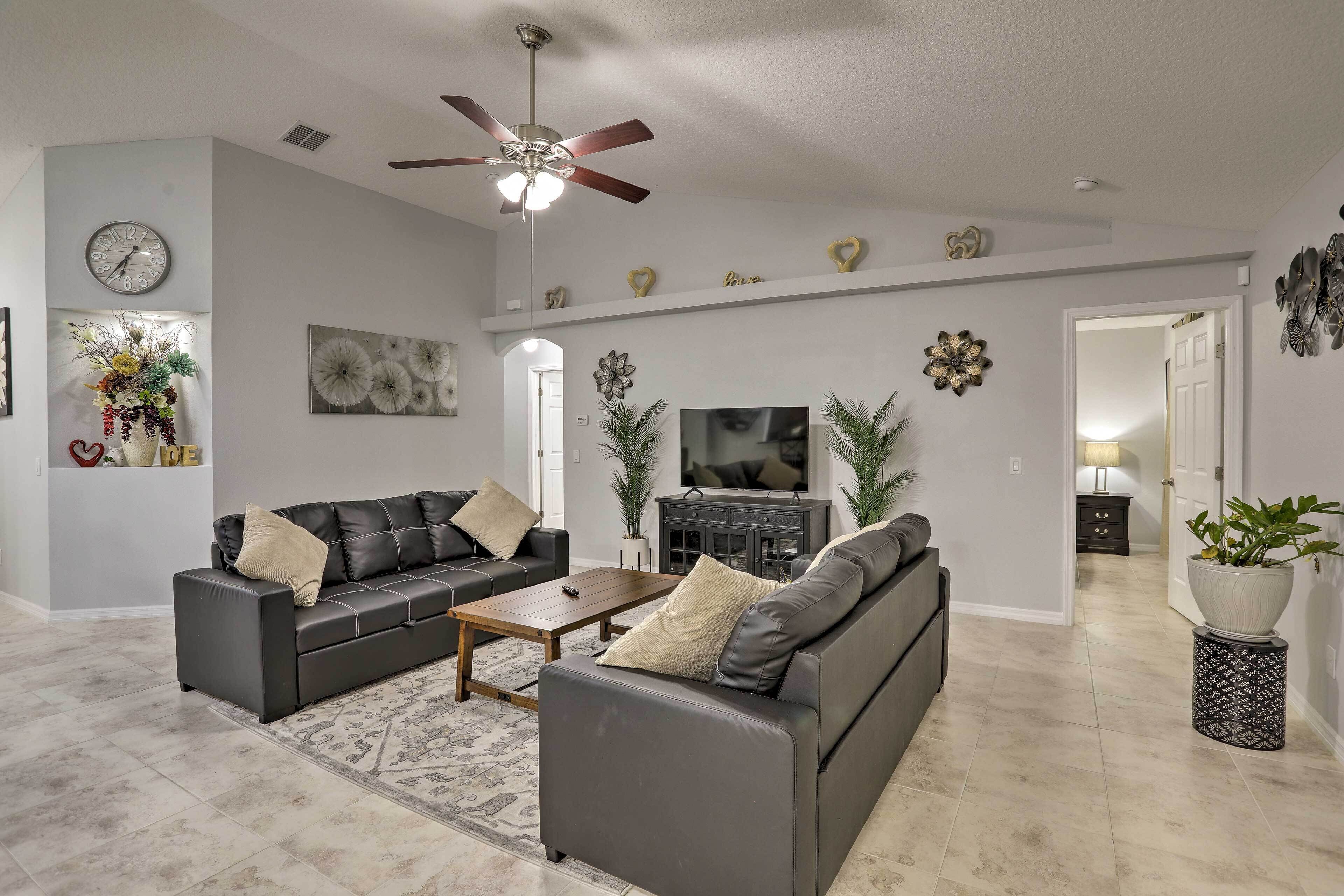 House (4 Bedrooms) | Interior