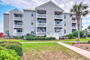 Interior - Fort Walton Beach Condo: Walk to Local Beach! (Fort Walton Beach)
