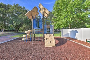 Apartment (4 Bedrooms) | Interior - Lucaya Village Townhome w/ Pool, 6 Mi to Disney! (Kissimmee)