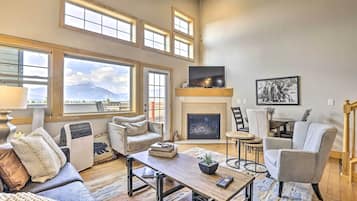 Apartment (2 Bedrooms) | Front of property