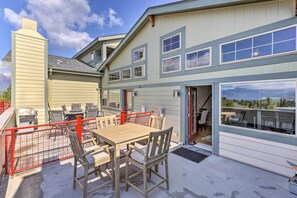 Interior - 7 Mi to Slopes: Main Street Condo in Dillon (Dillon)