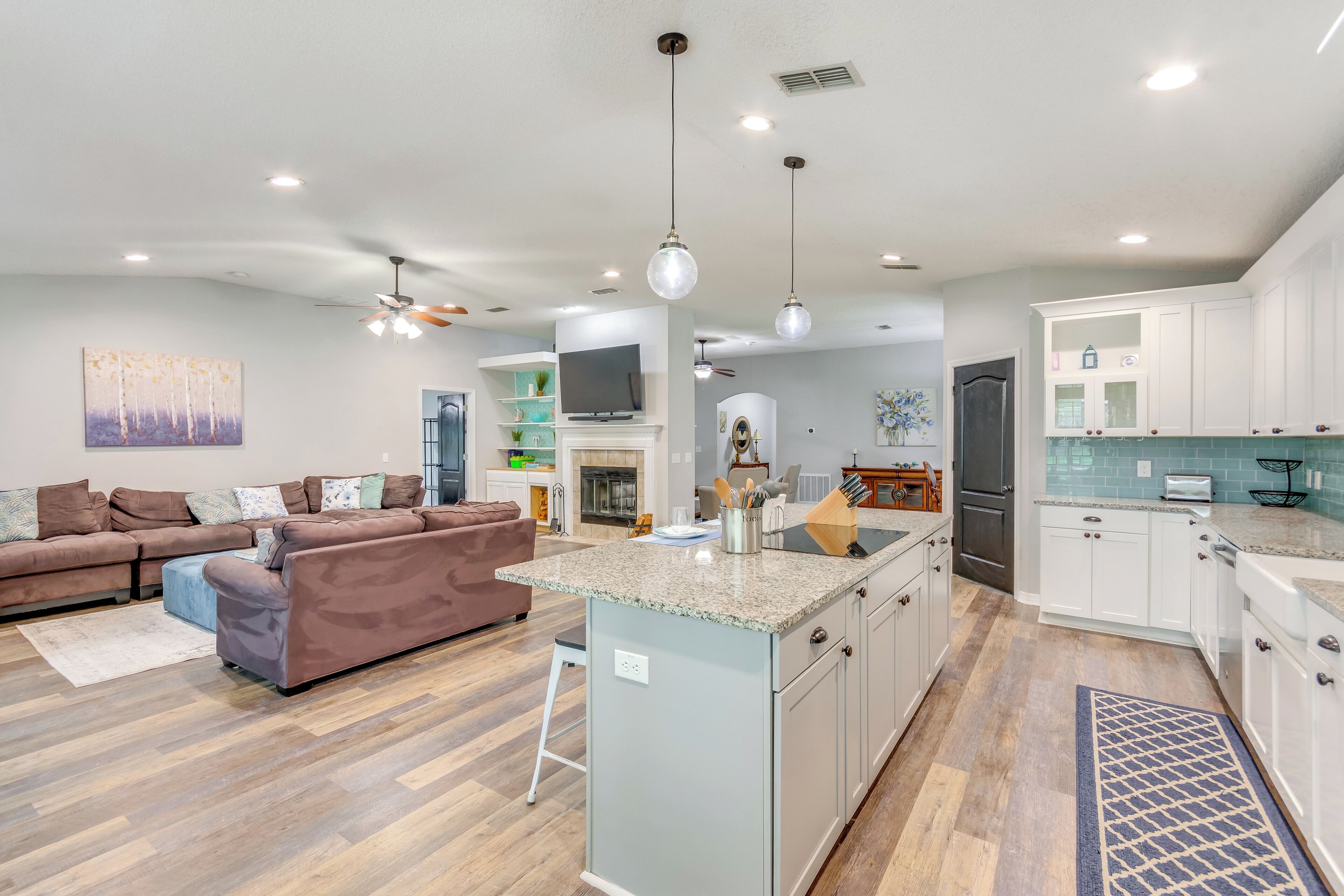 House (4 Bedrooms) | Interior