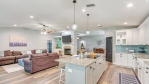 Rumah (4 Bedrooms) | Interior
