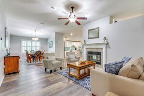 House (4 Bedrooms) | Interior