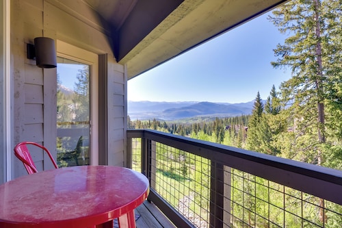 10 Mi to Keystone Slopes: Mtn-view Condo!