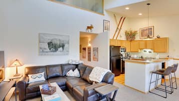 Apartment (3 Bedrooms) | Front of property