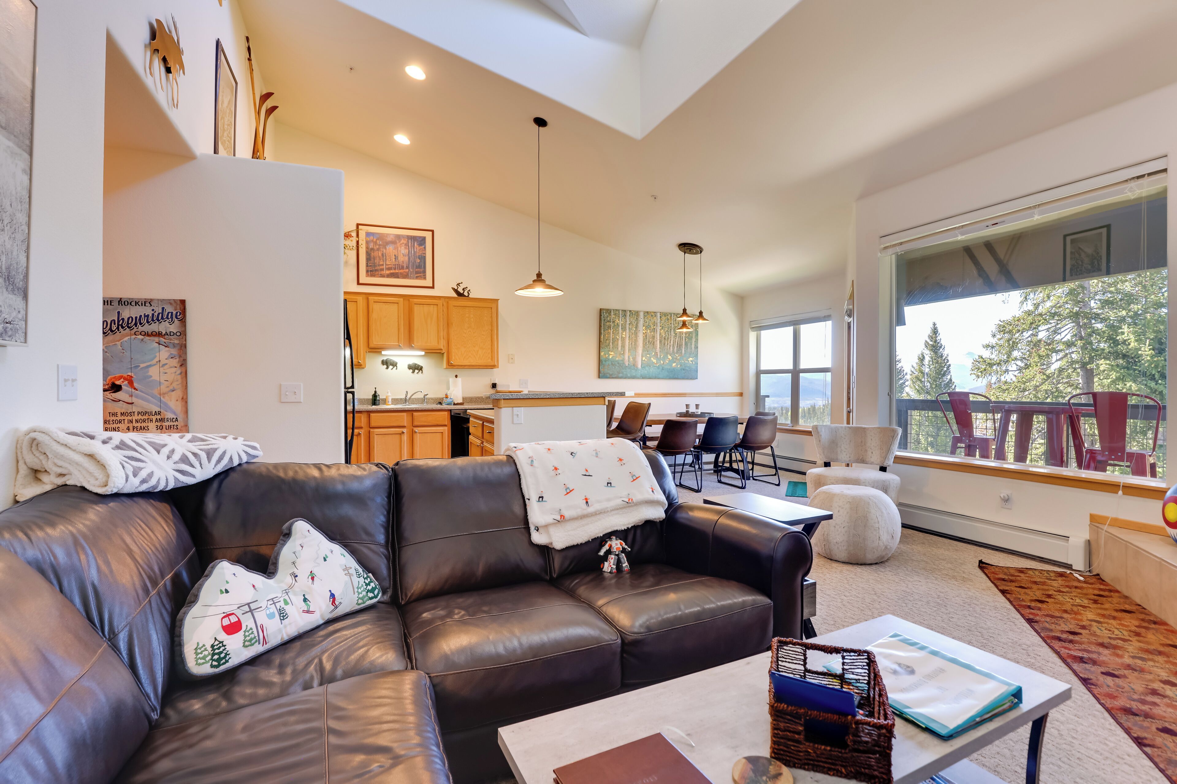 المنشأة من الداخل