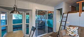 Cozy Middle Bass Cabin w/ Grill & Lagoon Access!