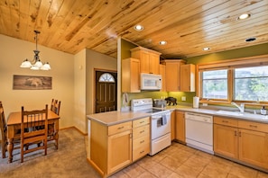 Apartment (2 Bedrooms) | Interior - Steps to Grand Lake: Condo w/ Deck & Mtn Views (Grand Lake)