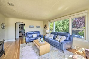 House (5 Bedrooms) | Interior