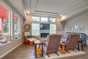 House (2 Bedrooms) | Interior