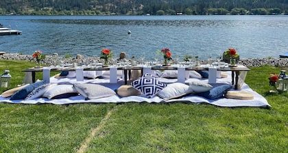 Lakefront Retreat w/ Kayaks, Paddle Boards & Deck!