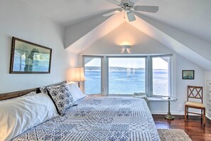 House (3 Bedrooms) | Interior - Fire Pit, Views & Beach Access: Waterfront Escape! (University Place)