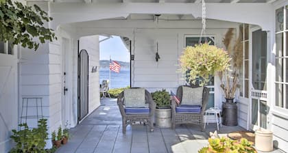 Fire Pit, Views & Beach Access: Waterfront Escape!
