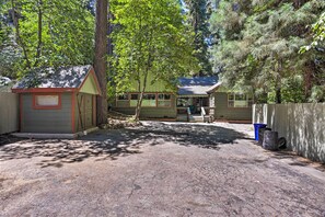 House (2 Bedrooms) | Front of property - Cozy Skyforest Cabin ~ 1 Mi to Lake Arrowhead! (Skyforest)