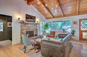 House (3 Bedrooms) | Front of property