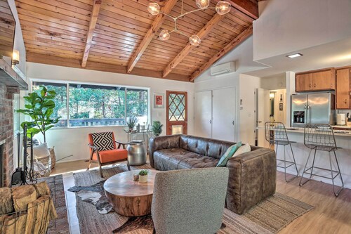 Modern & Unique Cabin With Deck by Lake Gregory!