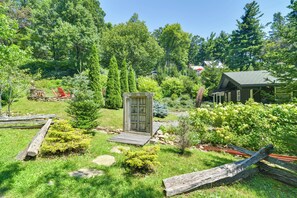 Interior - 'La Petite Chalet' w/ Views in Blue Ridge Mtns! (Marion)