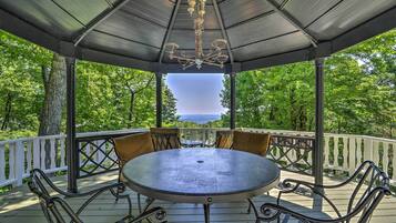 Cottage (2 Bedrooms) | Interior