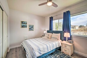 Apartment (3 Bedrooms) | Interior - Waterfront Vacation Rental in Ocean Shores (Ocean Shores)