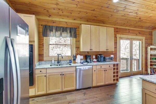 House (3 Bedrooms) | Interior - Family Cabin w/ Private Hot Tub & Views in Boone! (Boone)
