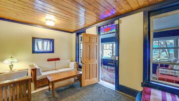 Cottage (1 Bedroom) | Interior