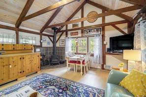 Cottage (2 Bedrooms) | Interior