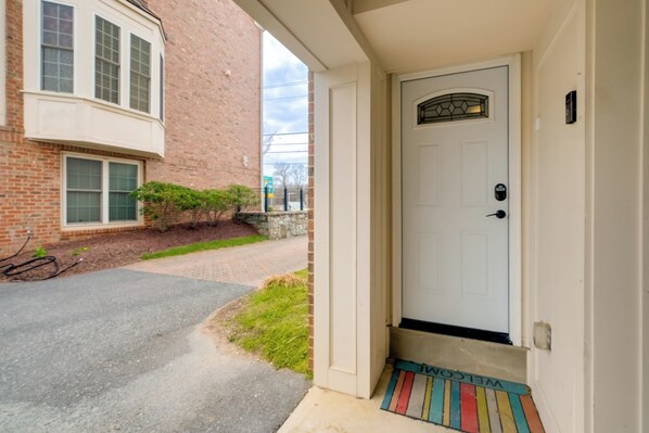 Apartment (1 Bedroom) | Interior - Pet-friendly DC Area Condo w/ Yard! (Silver Spring)