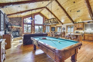 House (5 Bedrooms) | Interior