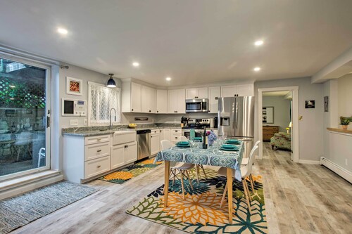 Martha's Vineyard Apt ~ 1 Mile to Inkwell Beach!