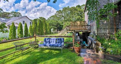 Martha's Vineyard Apt ~ 1 Mile to Inkwell Beach!