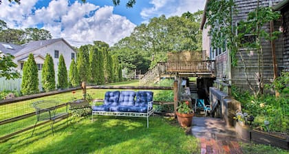 Martha's Vineyard Apt ~ 1 Mile to Inkwell Beach!